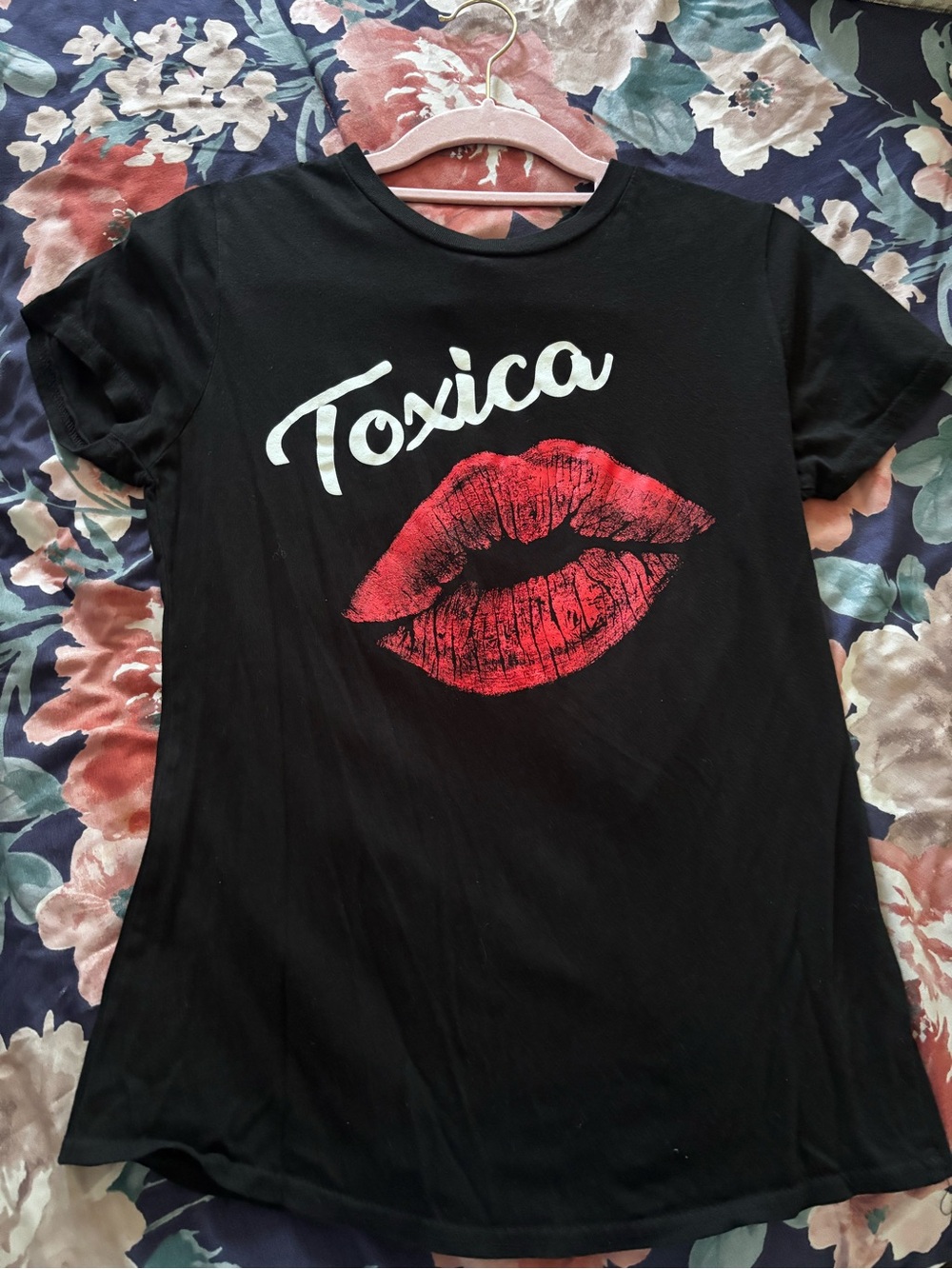 Toxica Black Graphic Tee with Red Lip Print